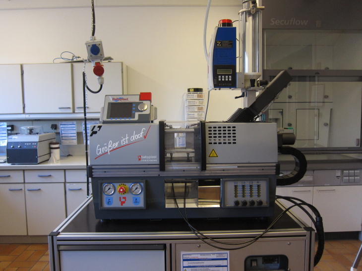 Spritzgussmaschine Babyplast